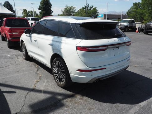 Used 2022 Lincoln Corsair Reserve w/ Equipment Group 201A AWD/4WD image 4