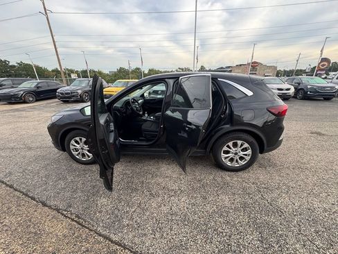 Used 2024 Ford Escape Active w/ Cold Weather Package FWD image 4