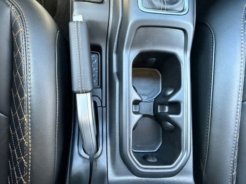 Used 2022 Jeep Gladiator Overland image 25