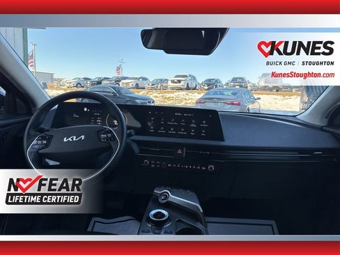 Used 2024 Kia EV6 Wind image 41