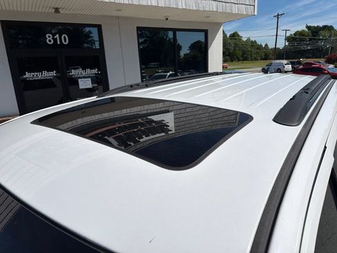 Used 2024 Dodge Durango GT RWD image 13