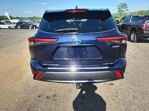 Used 2023 Toyota Highlander Limited AWD/4WD image 4