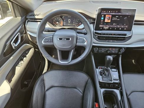 Used 2025 Jeep Compass Limited AWD/4WD image 27