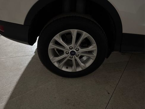 Used 2019 Ford Escape SE image 30