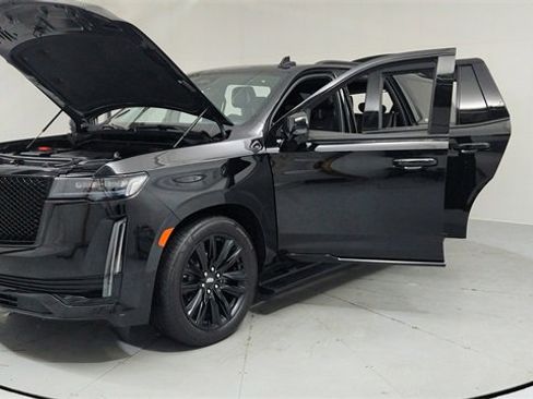 Used 2022 Cadillac Escalade Sport Platinum image 9