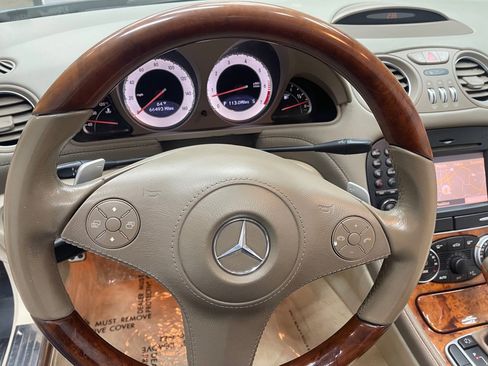 Used 2009 Mercedes-Benz SL 550 w/ Premium I Pkg image 25
