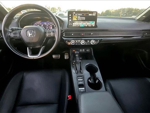 Used 2022 Honda Civic Sport Touring image 7