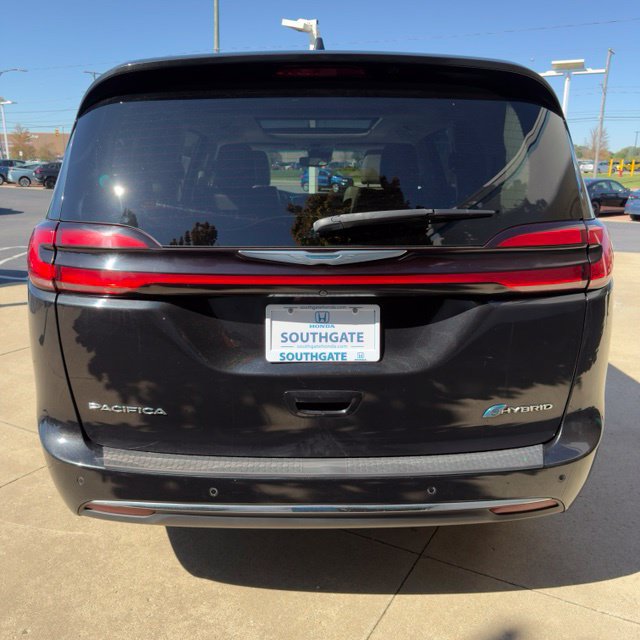 Used 2021 Chrysler Pacifica Limited FWD image 4