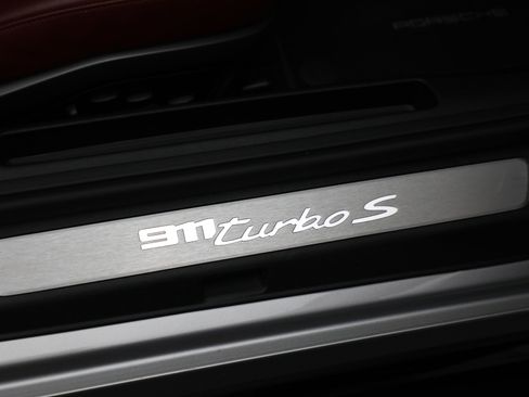 Used 2021 Porsche 911 Turbo S image 21