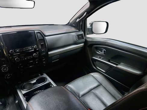 Used 2024 Nissan Titan PRO-4X w/ Pro-4x Convenience Package AWD/4WD image 25