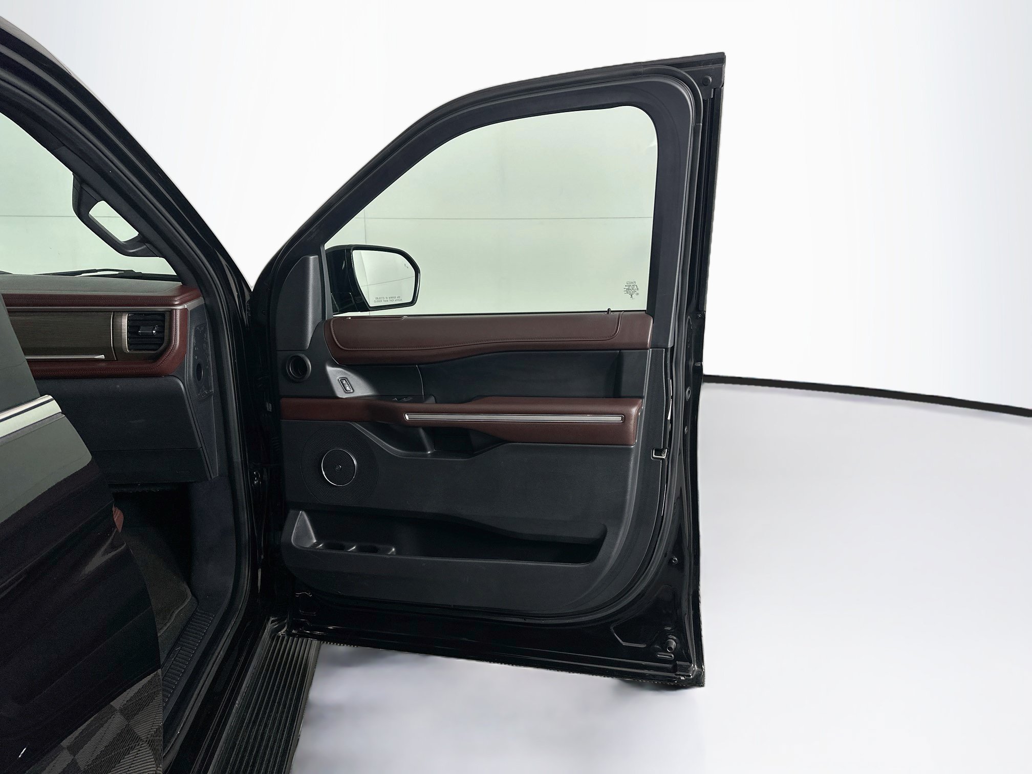 Used 2024 Ford Expedition Limited RWD image 36