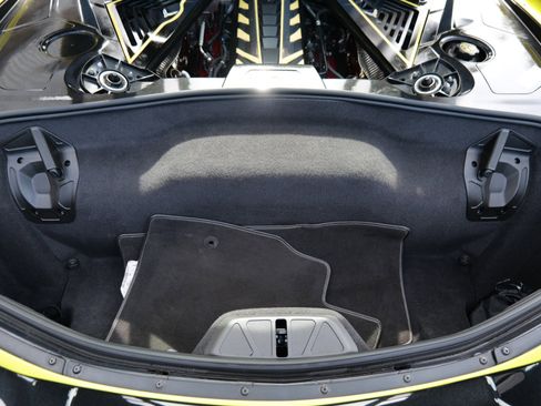 Used 2021 Chevrolet Corvette Stingray Preferred Cpe w/ Z51 Performance Package image 49