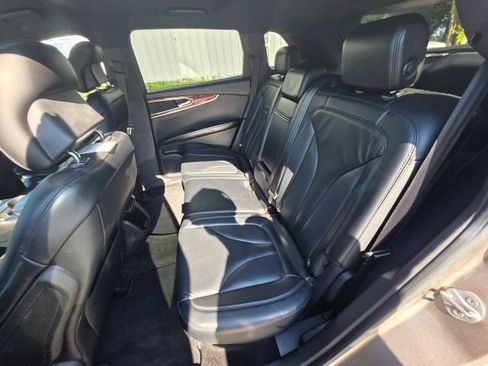 Used 2018 Lincoln MKX Select w/ Select Plus Package AWD/4WD image 20