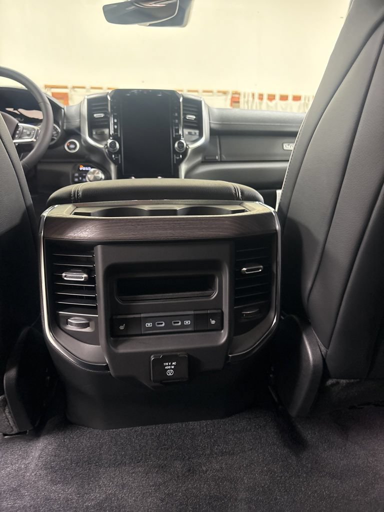 New 2026 RAM 1500 Laramie w/ Laramie Preferred Package AWD/4WD image 11