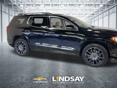 Used 2023 GMC Acadia Denali w/ Black Diamond Edition image 3