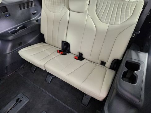 Used 2024 Hyundai Palisade Limited AWD/4WD image 14