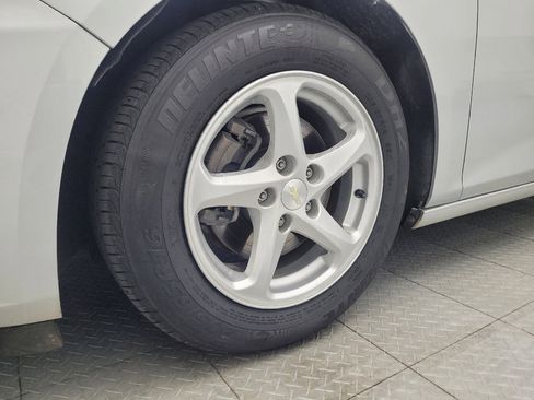 Used 2017 Chevrolet Malibu LS image 31