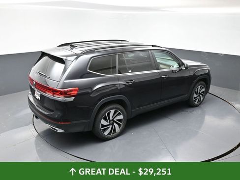 Used 2024 Volkswagen Atlas SE image 39