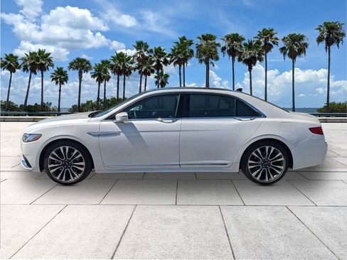 Used 2018 Lincoln Continental Select w/ Continental Climate Package AWD/4WD image 5