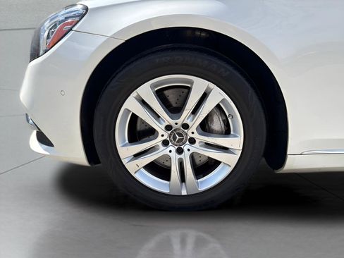 Used 2018 Mercedes-Benz S 560 4MATIC Sedan image 5