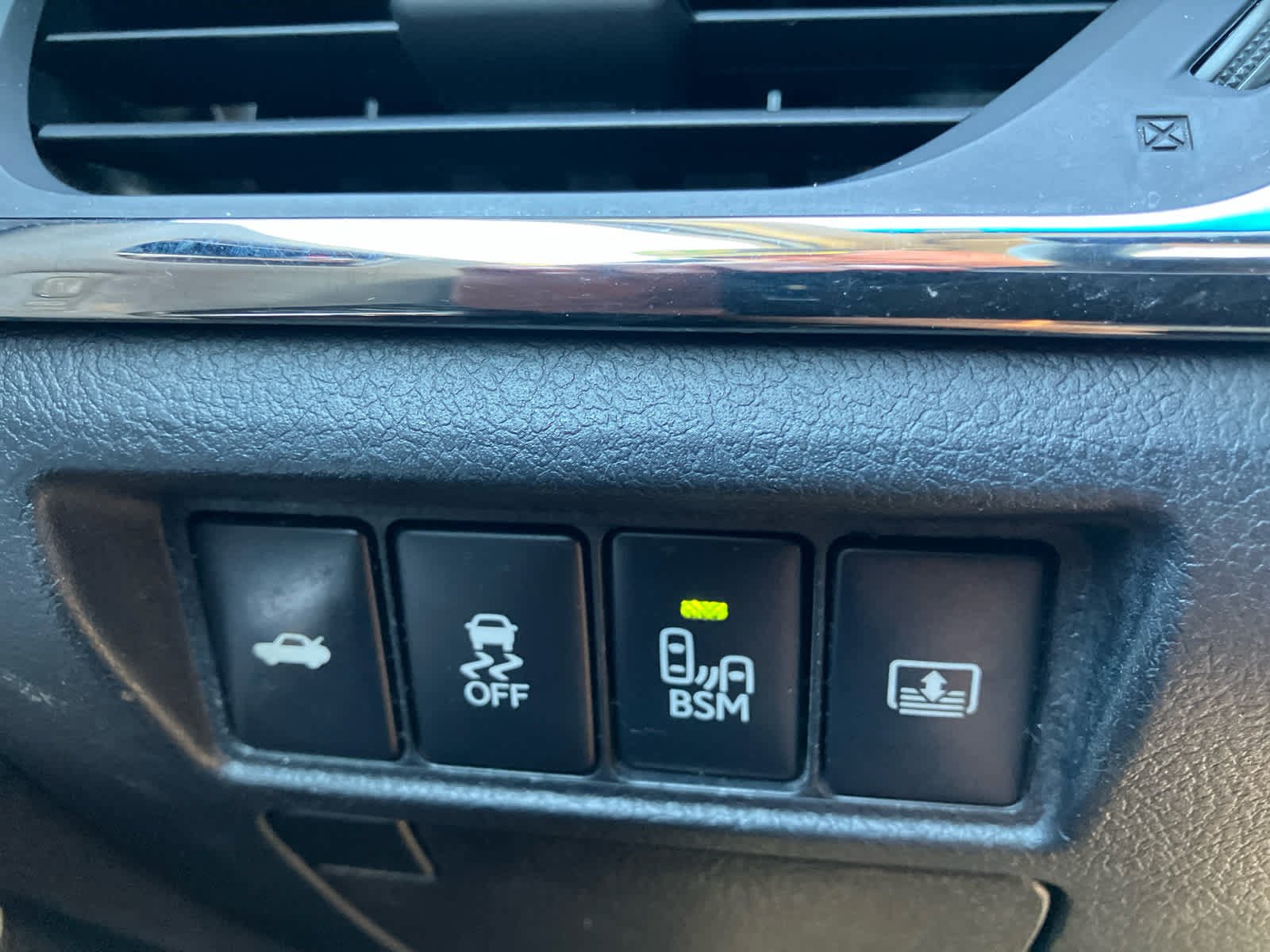 Used 2014 Toyota Avalon Limited FWD image 13
