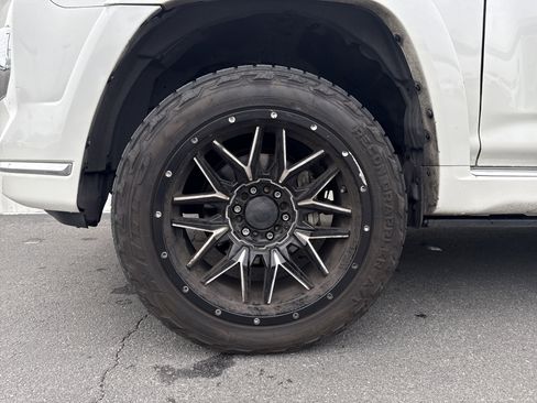 Used 2017 Toyota 4Runner Limited image 6