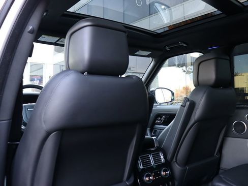 Used 2020 Land Rover Range Rover HSE image 36