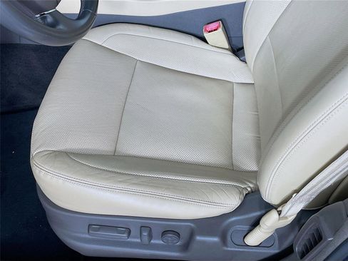 Used 2012 Hyundai Genesis 3.8 image 20