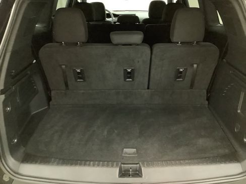 Used 2025 GMC Acadia Elevation image 8