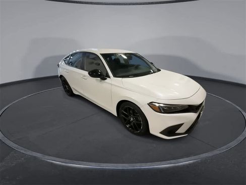 Used 2023 Honda Civic Sport image 7