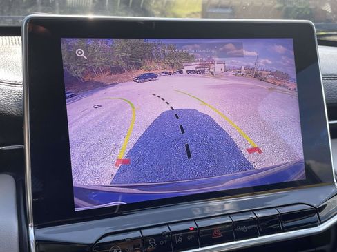 Used 2024 Jeep Compass Limited image 13