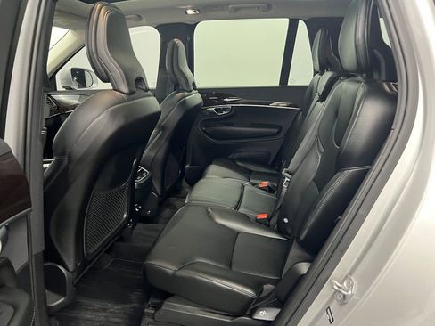 Used 2019 Volvo XC90 T5 Momentum w/ Advanced Package image 12