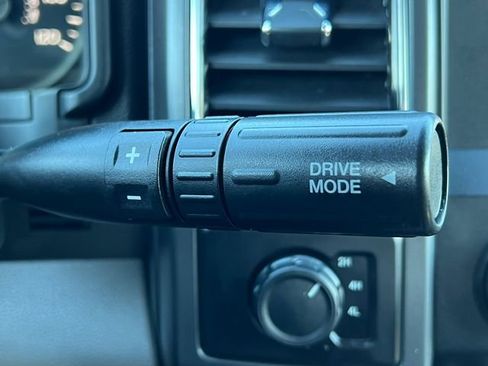 Used 2019 Ford F150 XLT w/ Equipment Group 302A Luxury AWD/4WD image 27