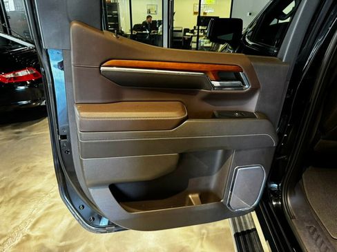 Used 2022 GMC Sierra 1500 Denali w/ Technology Package image 12