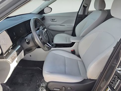 Used 2025 Hyundai Kona SEL image 27