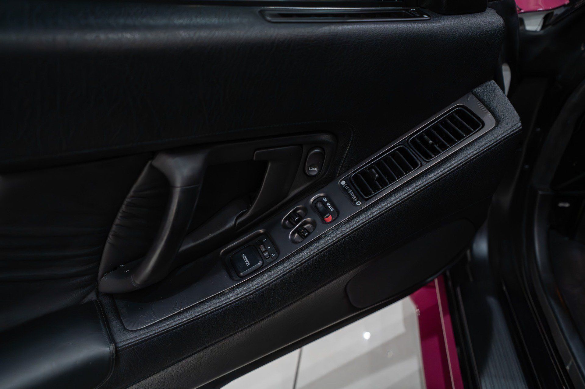 Used 1992 Acura NSX RWD image 8