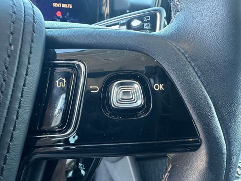 Used 2025 Lincoln Aviator Reserve w/ Equipment Group 201A image 18