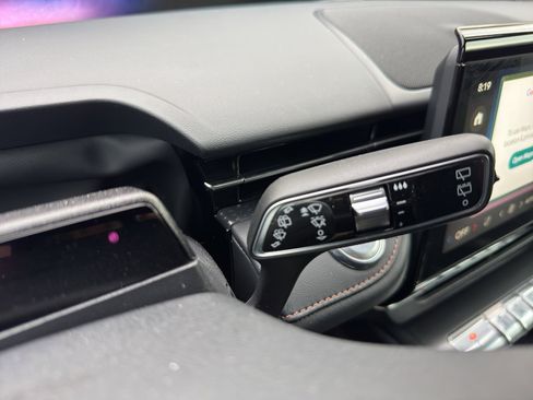 Used 2025 Lincoln Nautilus Premier w/ Jet Appearance Package AWD/4WD image 25