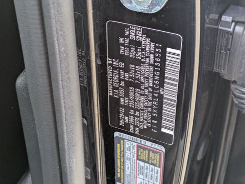 Used 2022 Kia Sorento S w/ Panoramic Sunroof Package FWD image 31
