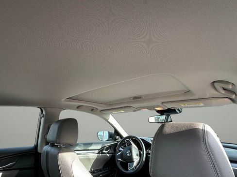 Used 2017 Honda Civic Touring image 15