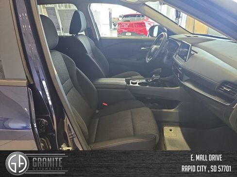 Used 2026 Nissan Rogue SV AWD/4WD image 34