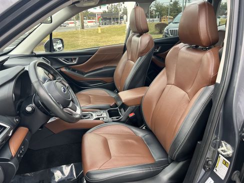 Used 2022 Subaru Forester Touring image 13