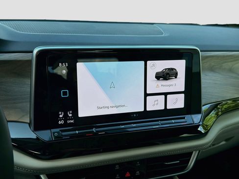 Used 2024 Volkswagen Atlas SE w/ Panoramic Sunroof Package FWD image 12