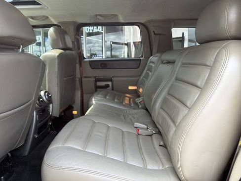Used 2003 HUMMER H2 w/ Preferred Equipment Group AWD/4WD image 32