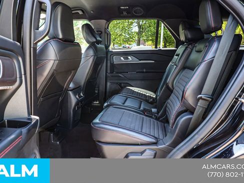 Used 2025 Ford Explorer ST-Line w/ ST-Line Street Pack AWD/4WD image 19