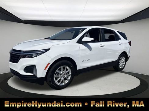 Used 2024 Chevrolet Equinox LT image 1