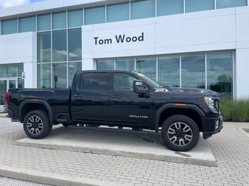 Used 2020 GMC Sierra 2500 AT4 w/ AT4 Premium Package AWD/4WD image 1