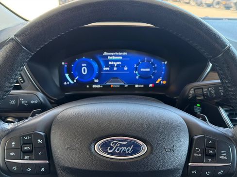 Used 2020 Ford Escape Titanium AWD/4WD image 23