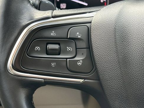 Used 2022 Buick Envision Essence w/ Safety Package image 22