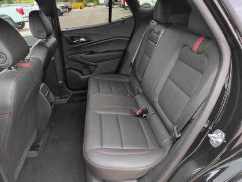 Used 2025 Chevrolet Trax RS w/ Driver Confidence Package FWD image 22